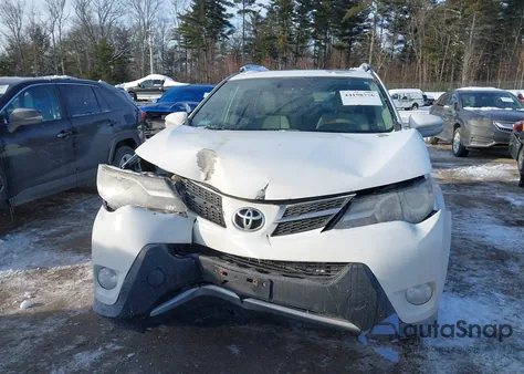 2015 Toyota Rav4 Xle z USA, uszkodzony, nr VIN 2T3RFREV1FW230679